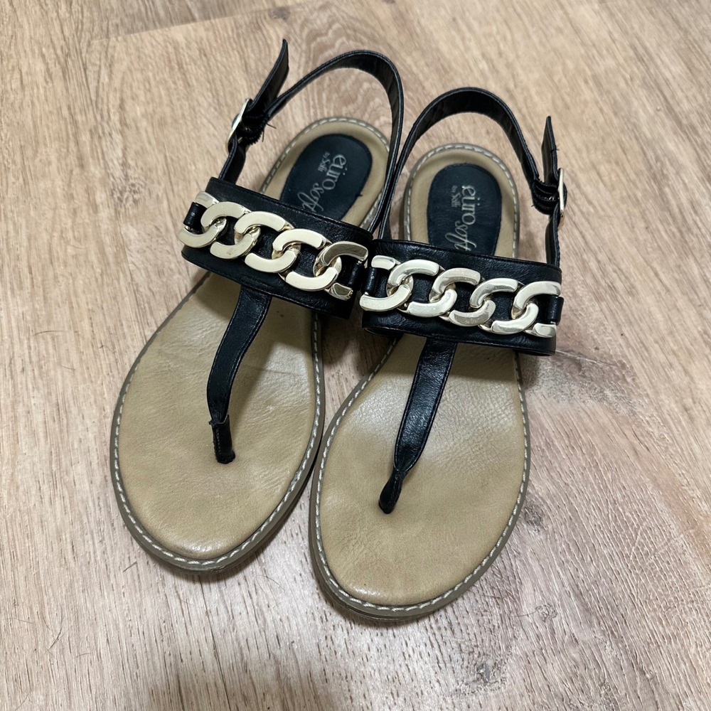 EUROSOFT x SOFFT‎ | Clara Black Thong Sandals with Gold Chain Accent